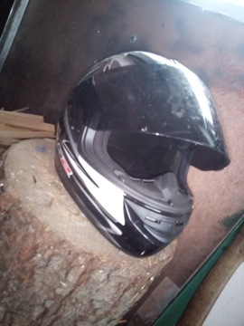 Kask i rękawice motocyklowe