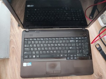 5 laptopów na części lub naprawy