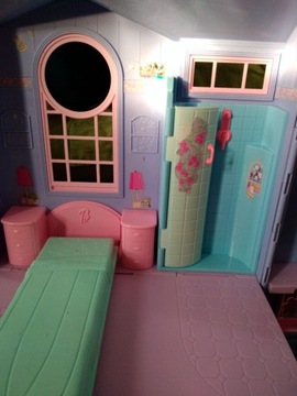 Duży domek piętrowy składany dla lalki Barbie 