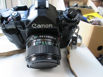 CANON A1  Z OBIEKTYWEM CANON 50 / 1,4 I MOTOREM