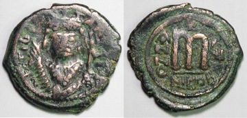 Bizancjum, Tyberiusz II Konstantyn, follis