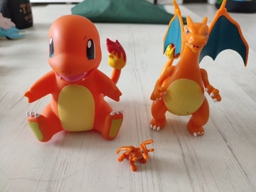 Pokemon charizard i charmander zestaw