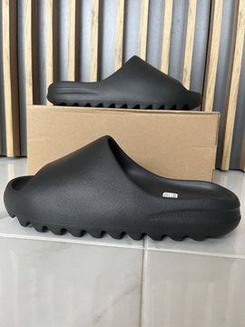 Klapki yeezy Slide bezowe czarne onyx r. 47 45-46