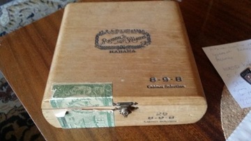 Antyczne pudełko po cygarach Ramon Allones Habana