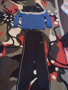 Dres kompletny NIKE 158cm