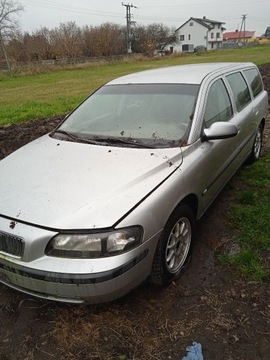 Volvo V70 2.4d na części 