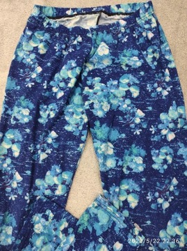 Niebieskie legginsy kwiaty 