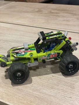 LEGO TECHNIC 42027 Pustynna Wyścigówka 