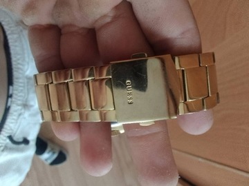 Zegarek złoty guess