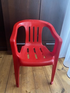 Krzesło plastikowe dziecięce