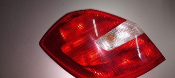 Lampa lewa tył Skoda Fabia II kombi - pęknięta 