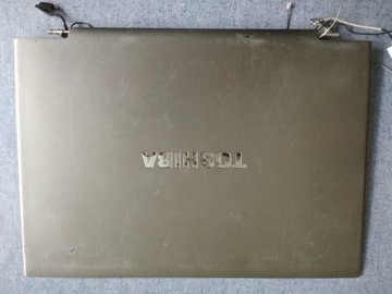 Toshiba Z930 z wyposażeniem