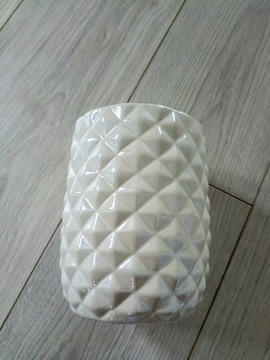 Wazon biały pikowany ceramiczny 