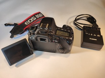 Canon EOS 80D - przebieg około 13 500 zdjęć