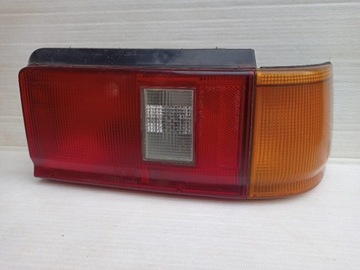 Toyota Corolla E8 hatchback lampa tył tylna prawa