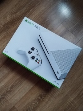 Xbox One S 1TB + 4 Gry + Oryginalne Pudełko