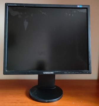 Monitor LCD Samsung 943B 19 cali TN 