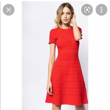 Czerwona koktajlowa sukienka hugo boss