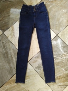 jeansy rurki rozmiar 32 na 10-12 lat