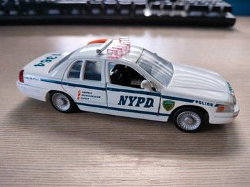 new york police ford crown victoria