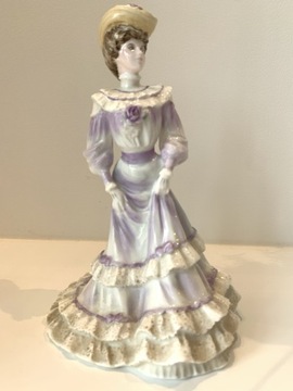 Coalport figurka Golden Age , Louisa at Ascot. CAO