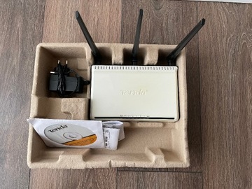 Router / AP Wi-Fi Tenda W303R 