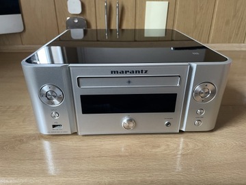 Marantz MCR-611 amplituner CD z Apple AirPlay, DAB