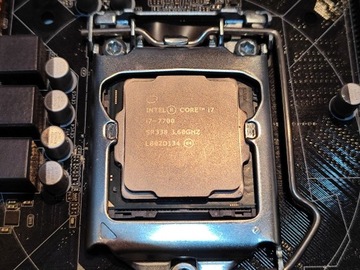 i7 7700+chłodzenie+ płyta ASRock H110M-DGS Micro