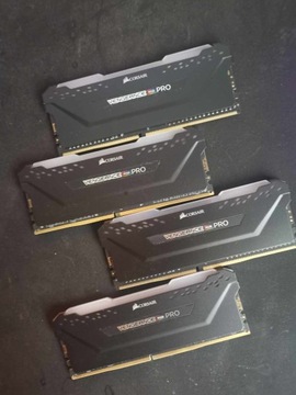 Corsair (4x8GB) 3200MHz CL16 Vengeance RGB Pro