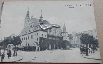 28) Brzeg, ratusz, dorożki,1909 