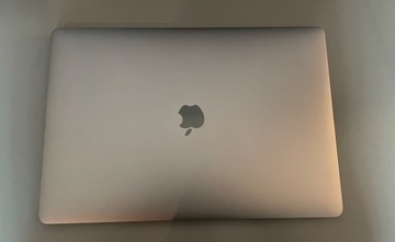 MacBook Pro 15 2018 i7 vega 20 