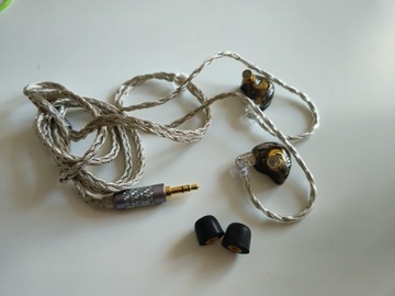 Słuchawki IEM KZ ZS10 Pro + lepszy kabel