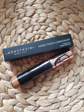 Korektor ANASTASIA Beverly HillsABH Magic Touch