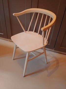 Drewniane krzesło fotel windsor z podłokietnikiem