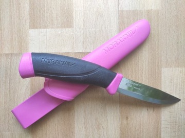 Nóż Morakniv Companion różowy