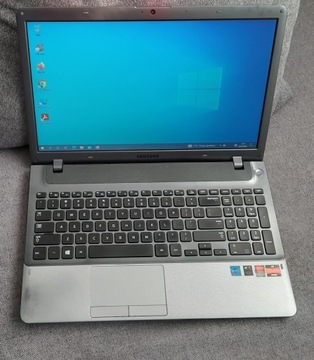 Laptop samsung model NP355V5C-S05PL