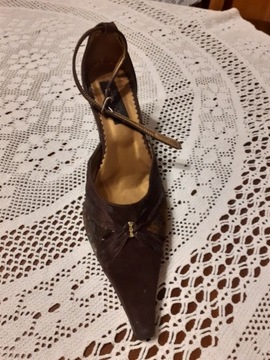 Eleganckie damskie buty na obcasie r.40