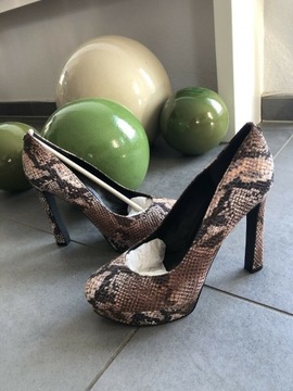 Buty Guess Szpilki rozmiar 37