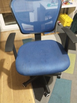 Fotel obrotowy. Krzesło 