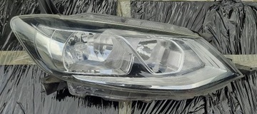 Lampa prawy przód Nissan Pulsar 14-18