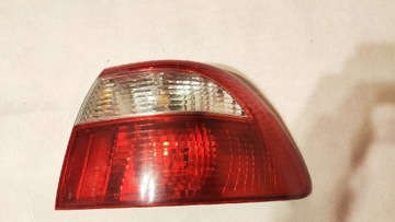 Mazda 626 V GF lift hb lampa prawy tył w błotnik