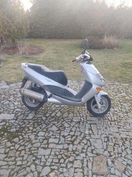 Skuter Aprilia Leonardo na części 