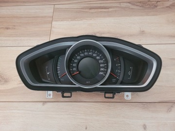 Licznik zegary Volvo V40 31412873 EU 2016