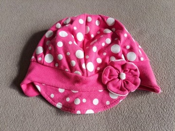 Różowa czapka dla dziewczynki 50