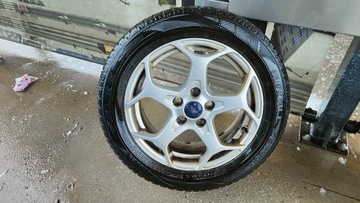 Felgi aluminiowe 16" FORD 6.5Jx16H2 ET50 z oponami