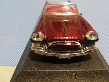 CHRYSLER 300 E  1959  1:43.   NEW RAY