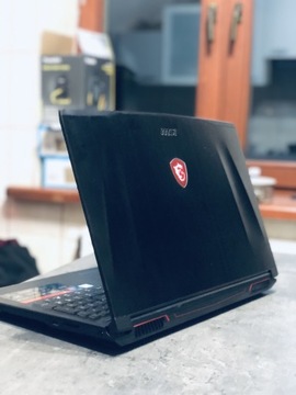 Laptop MSi MS-16j9