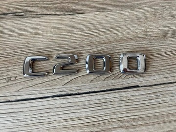 Emblemat Mercedes-Benz C200 chromowany