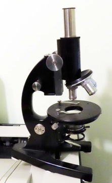 mikroskop biologiczny E.Leitz Leica 