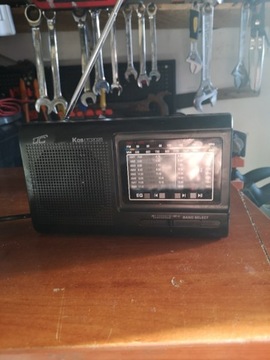 Radio na baterie i 230 v z usb